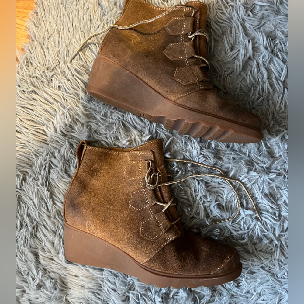 Lace up Sorel wedge booties. Size 8.5